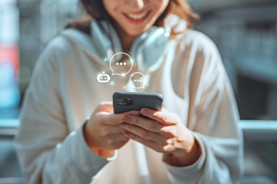 The multi-prompt consumer: Why AI chat is the richest intent signal marketers are missing